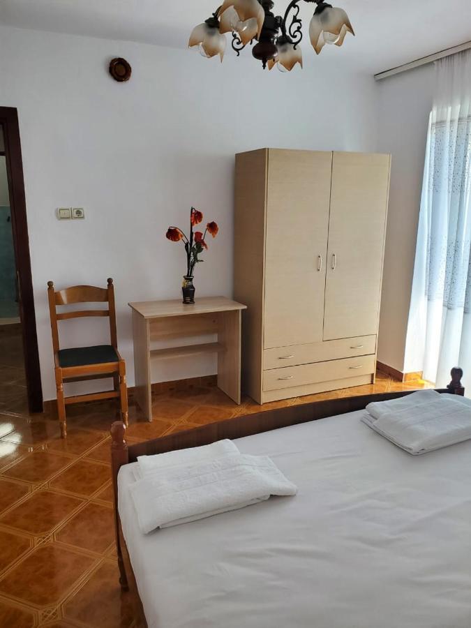 Lake Ohrid Guesthouse "Villa Valentina" Pogradec Eksteriør bilde