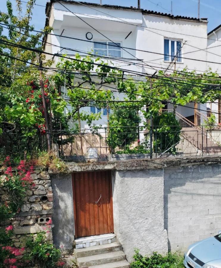 Lake Ohrid Guesthouse "Villa Valentina" Pogradec Eksteriør bilde
